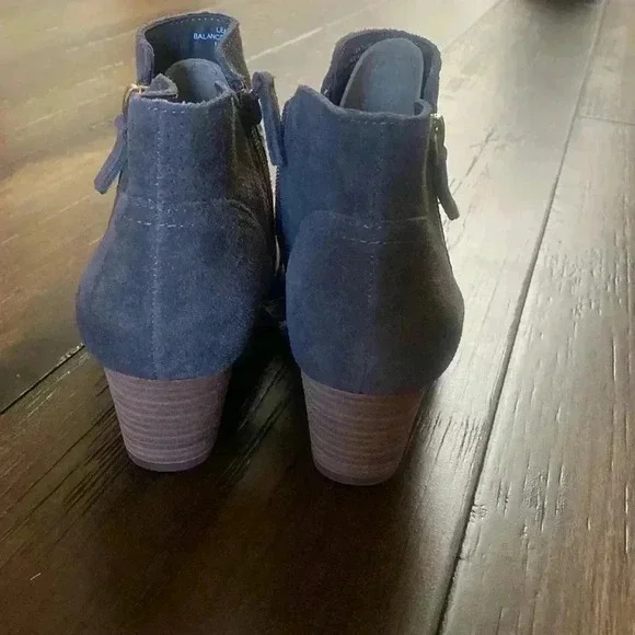 Violet & Red Carley, Grey Leather Suede Ankle Boots, Booties, Women Size 6 - Picture 4 of 7